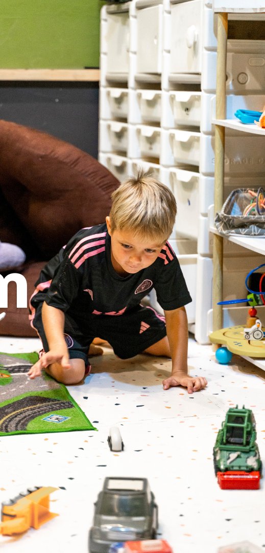 Kids' play room at LEO & LILY